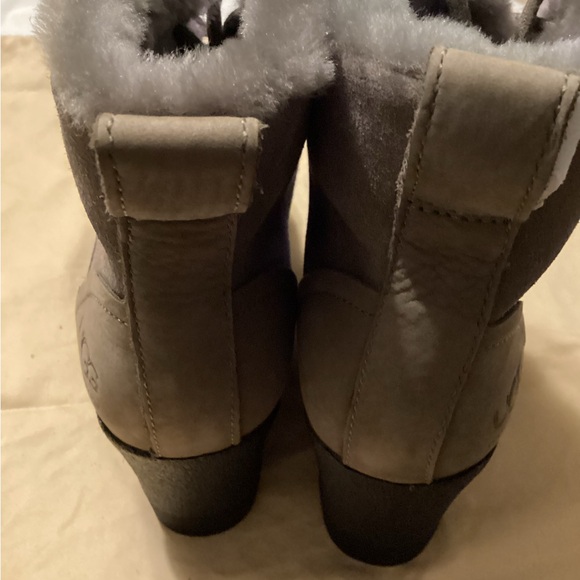 UGG Women's Charcoal Waterproof Boots. SOLD OUT - Picture 3 of 6